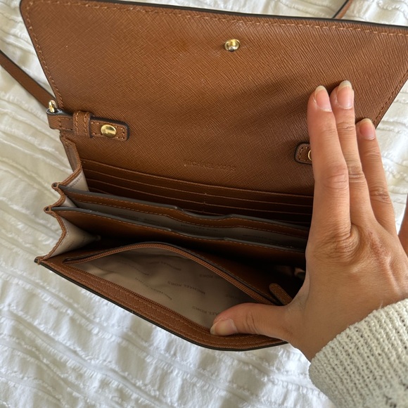 Michael kors wallet on chain - Picture 2 of 5